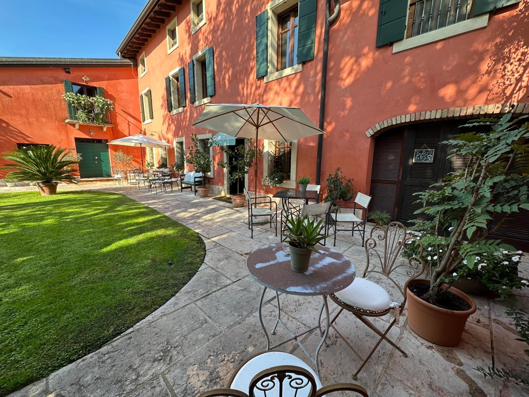 Relais Corte Bercelli Valeggio sul Mincio Exteriör bild